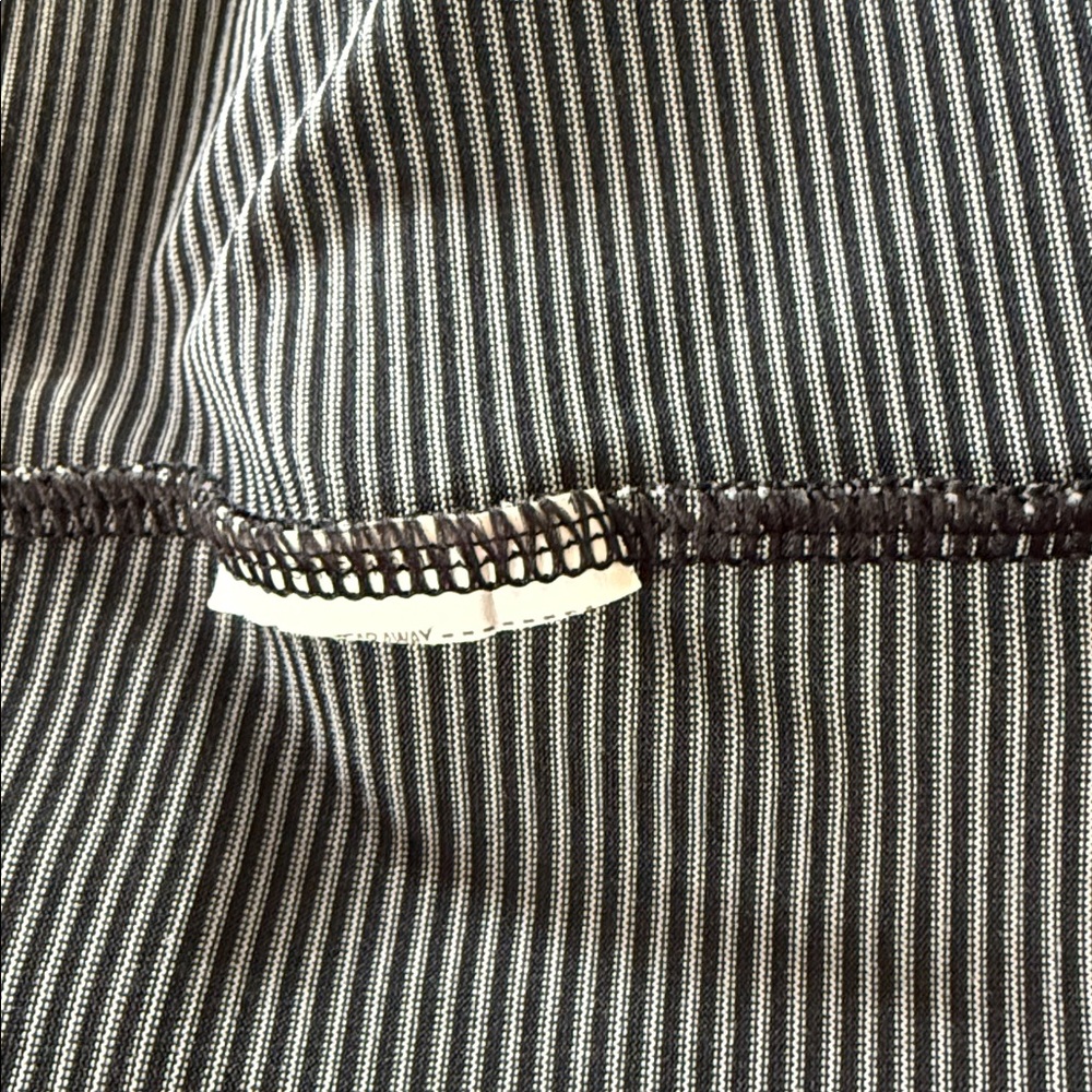 Under Armour HeatGear Striped 1/4 Zip Pullover Athletic Top LG - Picture 7 of 7